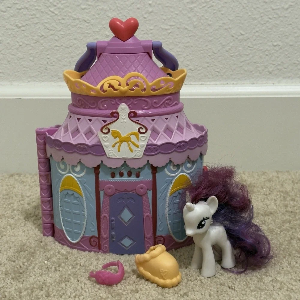 My Little Pony Rarity Carousel Booktique Figure Accessories Toy Set Hasbro B1372